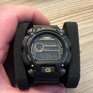 Mens G shock watch